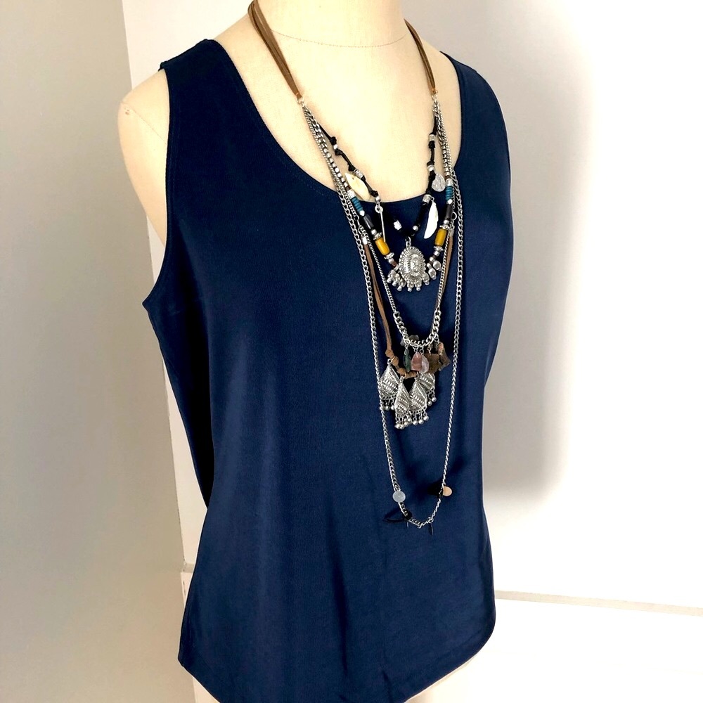 NWOT Chicos EasyCare poly spandex tank, sz 2 = 12 L